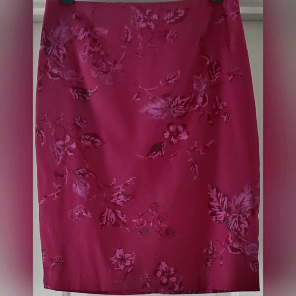 ❗DONATING 6/20❗Vintage Express Floral Print Pencil Skirt